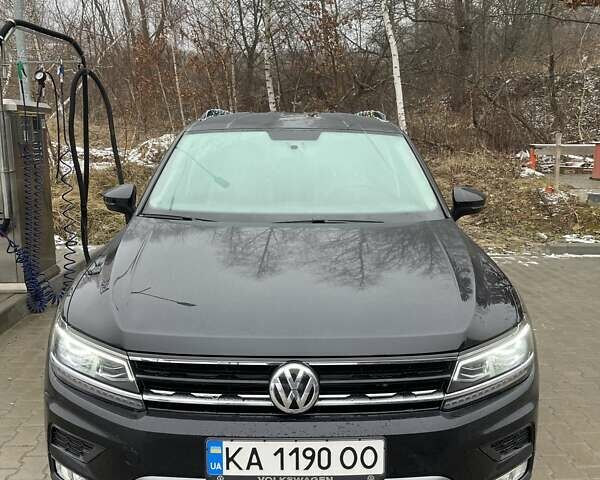 Черный Фольксваген Тигуан, объемом двигателя 1.98 л и пробегом 37 тыс. км за 24000 $, фото 1 на Automoto.ua