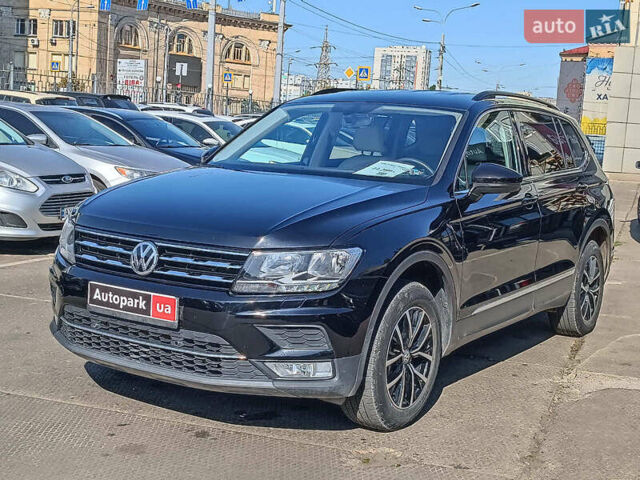 Черный Фольксваген Тигуан, объемом двигателя 2 л и пробегом 46 тыс. км за 22380 $, фото 1 на Automoto.ua