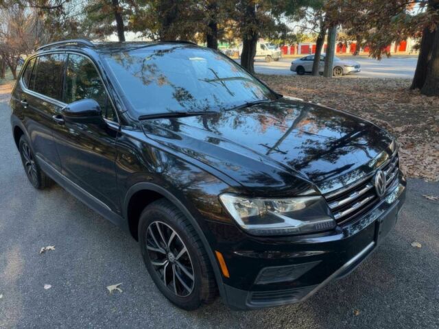 Чорний Фольксваген Тігуан, об'ємом двигуна 2 л та пробігом 26 тис. км за 12300 $, фото 1 на Automoto.ua
