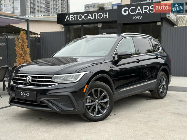 Черный Фольксваген Тигуан, объемом двигателя 1.98 л и пробегом 33 тыс. км за 26999 $, фото 1 на Automoto.ua