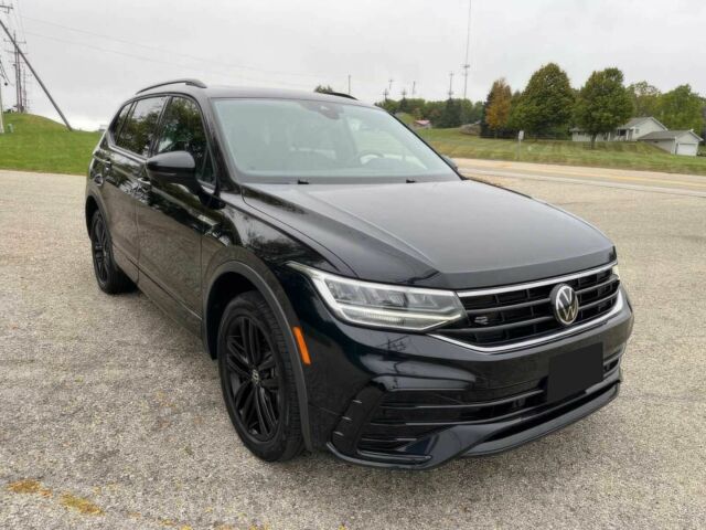 Чорний Фольксваген Тігуан, об'ємом двигуна 2 л та пробігом 22 тис. км за 20000 $, фото 1 на Automoto.ua