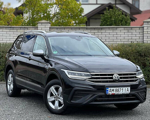 Черный Фольксваген Тигуан, объемом двигателя 1.97 л и пробегом 157 тыс. км за 31800 $, фото 1 на Automoto.ua