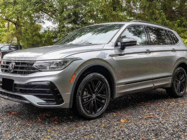 Черный Фольксваген Тигуан, объемом двигателя 2 л и пробегом 21 тыс. км за 8500 $, фото 1 на Automoto.ua