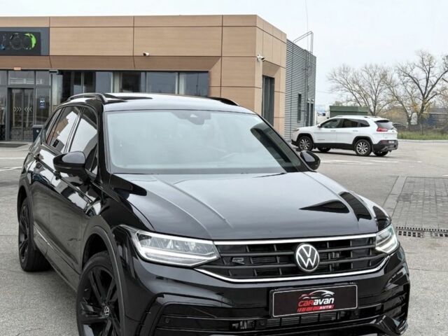 Черный Фольксваген Тигуан, объемом двигателя 0 л и пробегом 89 тыс. км за 26000 $, фото 1 на Automoto.ua