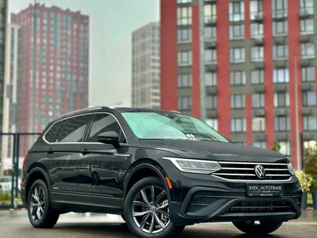 Черный Фольксваген Тигуан, объемом двигателя 2 л и пробегом 71 тыс. км за 27900 $, фото 1 на Automoto.ua