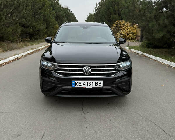 Чорний Фольксваген Тігуан, об'ємом двигуна 1.98 л та пробігом 6 тис. км за 29500 $, фото 1 на Automoto.ua