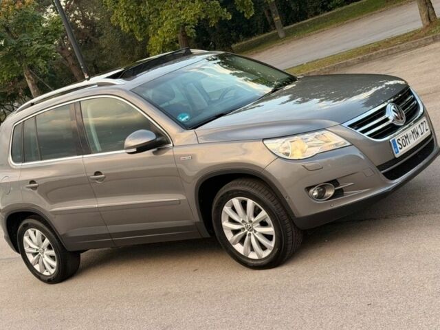 Коричневий Фольксваген Тігуан, об'ємом двигуна 0 л та пробігом 180 тис. км за 4400 $, фото 1 на Automoto.ua