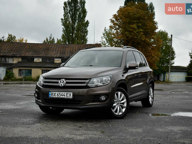 Коричневый Фольксваген Тигуан, объемом двигателя 1.97 л и пробегом 300 тыс. км за 13800 $, фото 1 на Automoto.ua