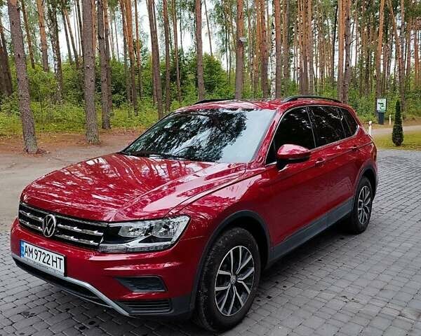 Червоний Фольксваген Тігуан, об'ємом двигуна 1.98 л та пробігом 140 тис. км за 17499 $, фото 1 на Automoto.ua