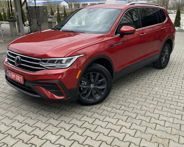 Червоний Фольксваген Тігуан, об'ємом двигуна 2 л та пробігом 5 тис. км за 27600 $, фото 1 на Automoto.ua