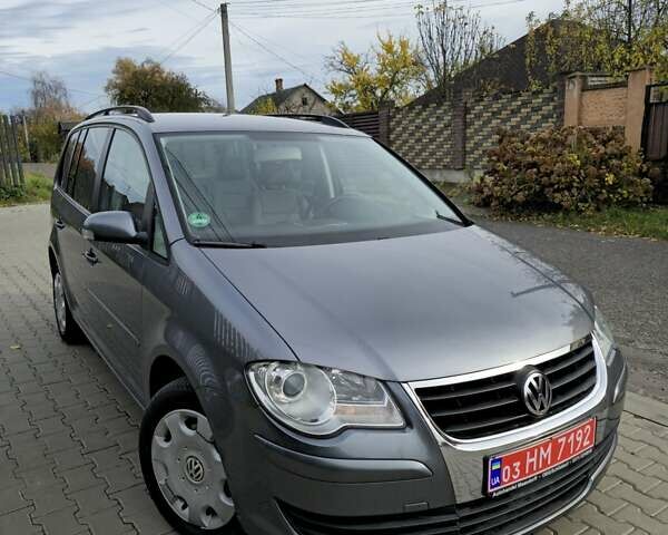 Сірий Фольксваген Тігуан, об'ємом двигуна 1.4 л та пробігом 160 тис. км за 6999 $, фото 1 на Automoto.ua