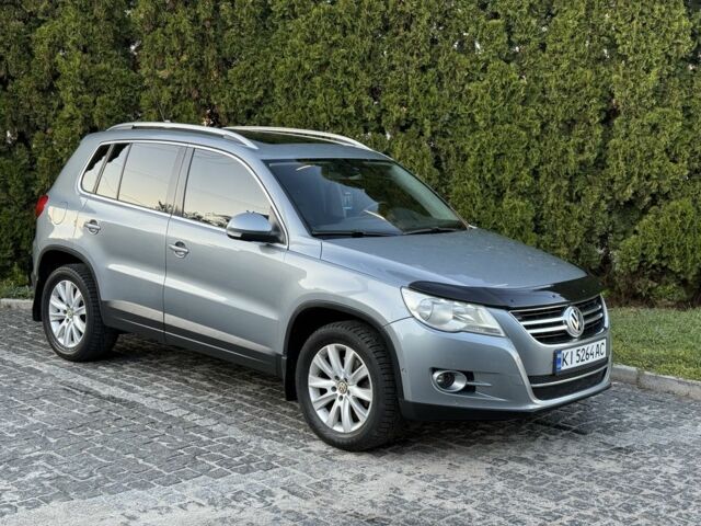 Сірий Фольксваген Тігуан, об'ємом двигуна 2 л та пробігом 265 тис. км за 9200 $, фото 1 на Automoto.ua