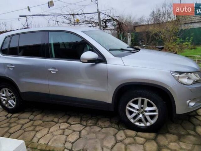 Серый Фольксваген Тигуан, объемом двигателя 1.98 л и пробегом 140 тыс. км за 8700 $, фото 1 на Automoto.ua