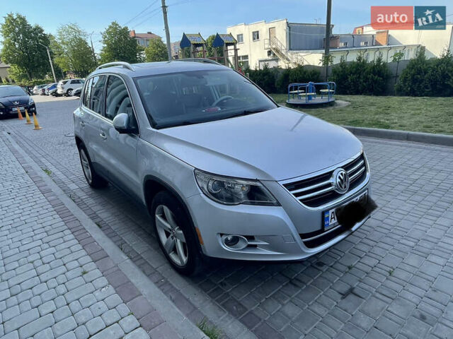 Серый Фольксваген Тигуан, объемом двигателя 2 л и пробегом 224 тыс. км за 11200 $, фото 1 на Automoto.ua