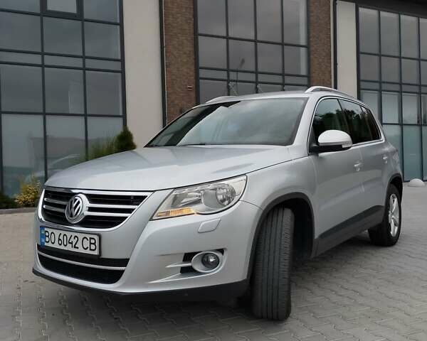 Сірий Фольксваген Тігуан, об'ємом двигуна 1.97 л та пробігом 280 тис. км за 12500 $, фото 1 на Automoto.ua