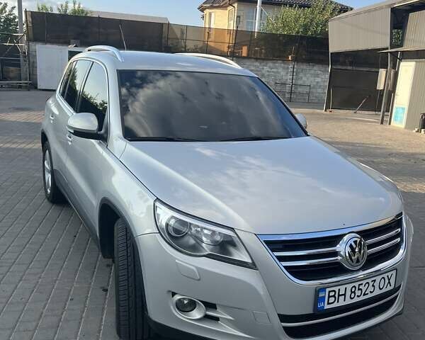 Серый Фольксваген Тигуан, объемом двигателя 1.98 л и пробегом 161 тыс. км за 13200 $, фото 1 на Automoto.ua