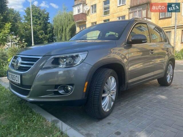 Серый Фольксваген Тигуан, объемом двигателя 1.98 л и пробегом 116 тыс. км за 11200 $, фото 1 на Automoto.ua