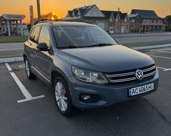 Серый Фольксваген Тигуан, объемом двигателя 1.98 л и пробегом 260 тыс. км за 8300 $, фото 1 на Automoto.ua