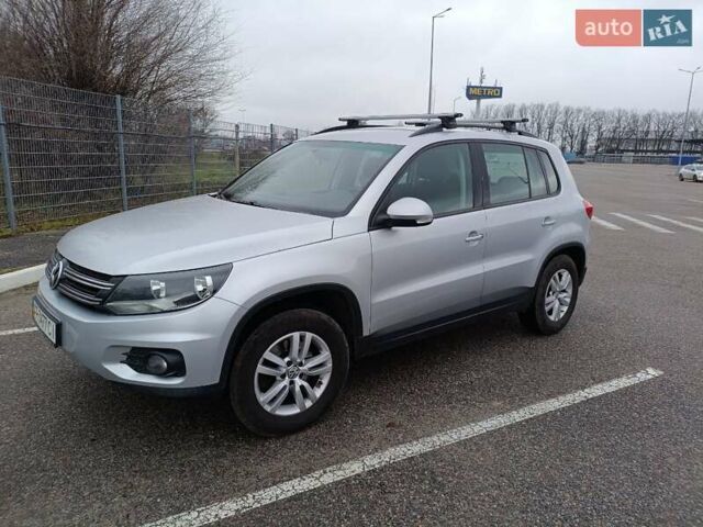 Серый Фольксваген Тигуан, объемом двигателя 1.98 л и пробегом 132 тыс. км за 12500 $, фото 1 на Automoto.ua