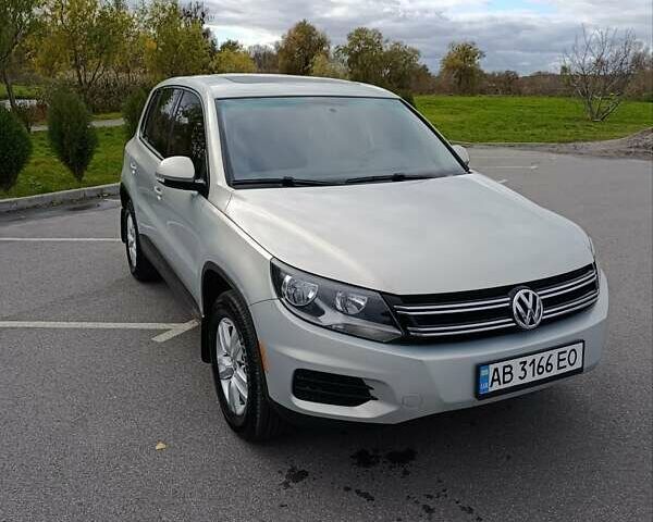 Серый Фольксваген Тигуан, объемом двигателя 1.98 л и пробегом 223 тыс. км за 10500 $, фото 1 на Automoto.ua