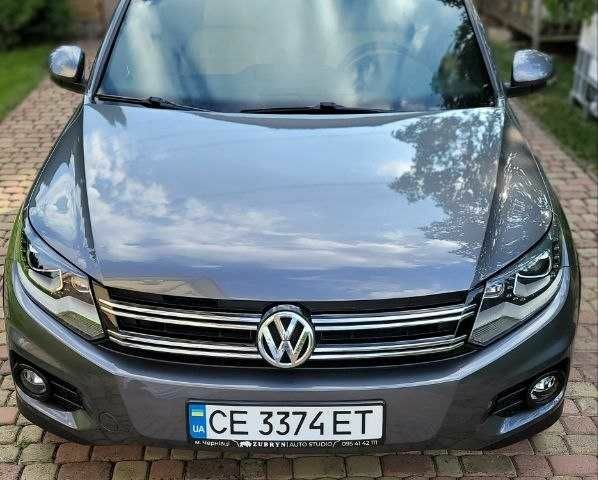 Серый Фольксваген Тигуан, объемом двигателя 2 л и пробегом 170 тыс. км за 12500 $, фото 1 на Automoto.ua