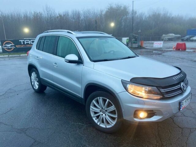 Серый Фольксваген Тигуан, объемом двигателя 2 л и пробегом 176 тыс. км за 10999 $, фото 1 на Automoto.ua