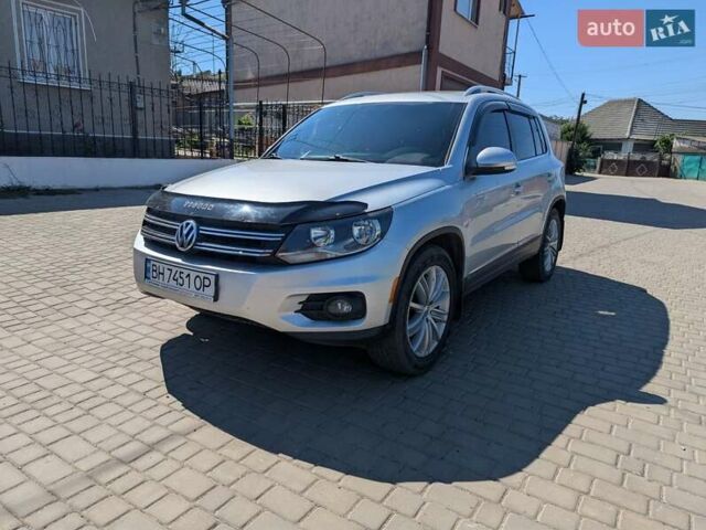 Серый Фольксваген Тигуан, объемом двигателя 1.98 л и пробегом 156 тыс. км за 12200 $, фото 1 на Automoto.ua