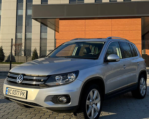 Серый Фольксваген Тигуан, объемом двигателя 2 л и пробегом 125 тыс. км за 14800 $, фото 1 на Automoto.ua