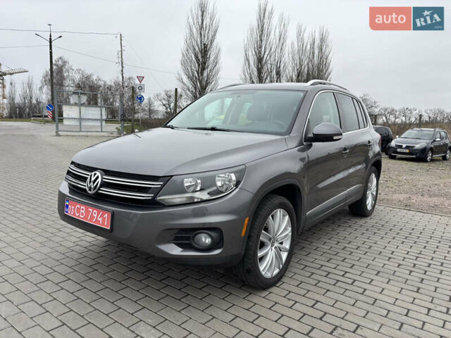 Серый Фольксваген Тигуан, объемом двигателя 1.98 л и пробегом 239 тыс. км за 11000 $, фото 1 на Automoto.ua