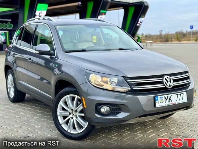 Сірий Фольксваген Тігуан, об'ємом двигуна 2 л та пробігом 184 тис. км за 11500 $, фото 1 на Automoto.ua