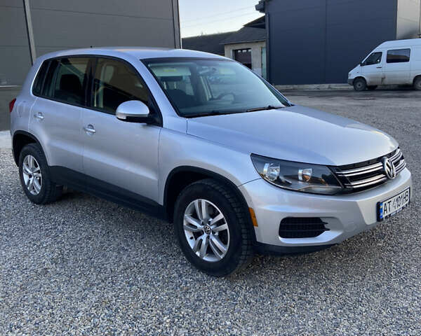 Серый Фольксваген Тигуан, объемом двигателя 1.98 л и пробегом 240 тыс. км за 8999 $, фото 1 на Automoto.ua