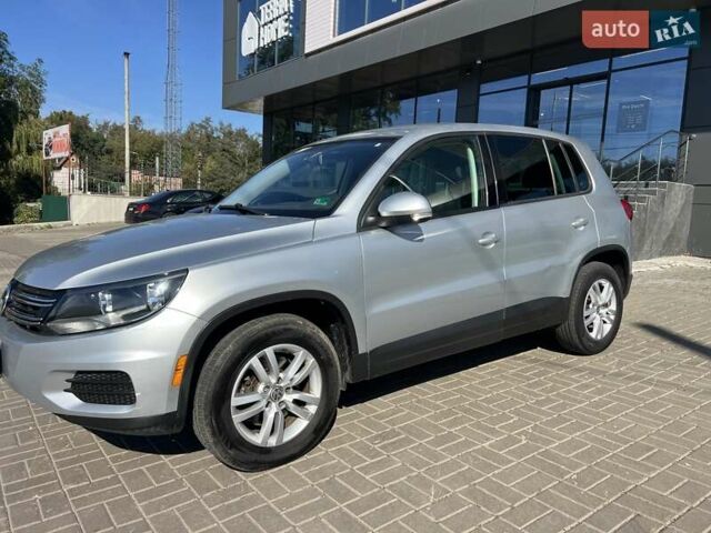 Сірий Фольксваген Тігуан, об'ємом двигуна 2 л та пробігом 160 тис. км за 9999 $, фото 1 на Automoto.ua