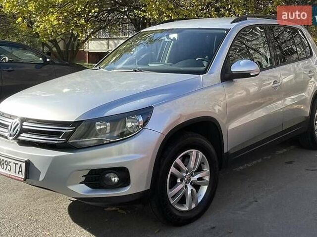 Серый Фольксваген Тигуан, объемом двигателя 1.98 л и пробегом 250 тыс. км за 13200 $, фото 1 на Automoto.ua