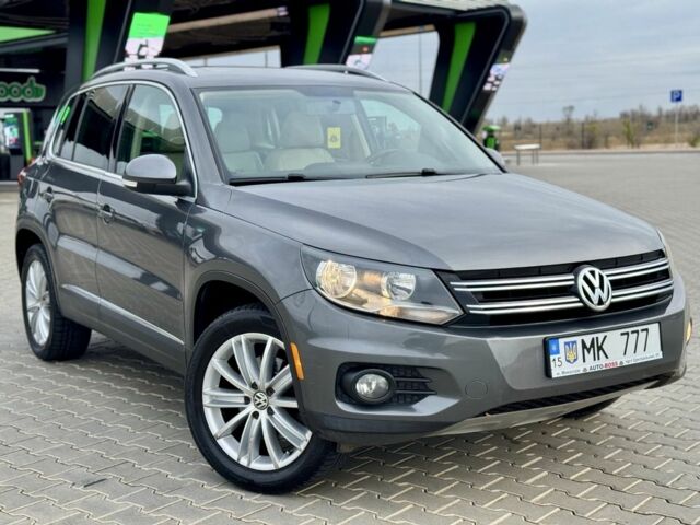 Сірий Фольксваген Тігуан, об'ємом двигуна 2 л та пробігом 184 тис. км за 11500 $, фото 1 на Automoto.ua