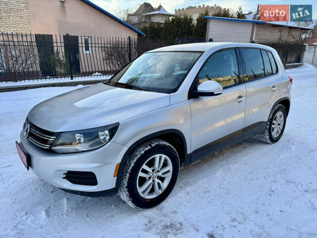 Серый Фольксваген Тигуан, объемом двигателя 2 л и пробегом 167 тыс. км за 9800 $, фото 1 на Automoto.ua