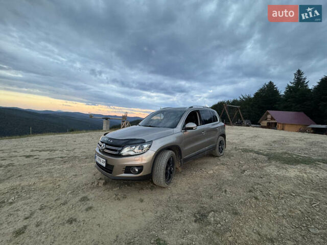 Серый Фольксваген Тигуан, объемом двигателя 1.97 л и пробегом 211 тыс. км за 14200 $, фото 1 на Automoto.ua