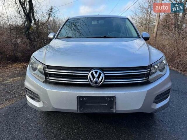 Сірий Фольксваген Тігуан, об'ємом двигуна 1.98 л та пробігом 110 тис. км за 11300 $, фото 1 на Automoto.ua