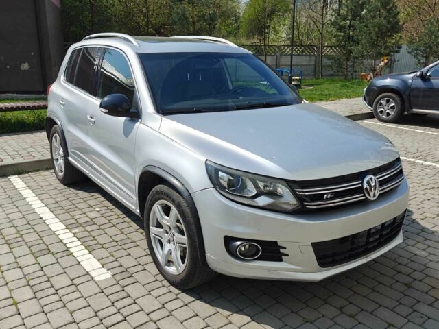 Серый Фольксваген Тигуан, объемом двигателя 2 л и пробегом 104 тыс. км за 11990 $, фото 1 на Automoto.ua