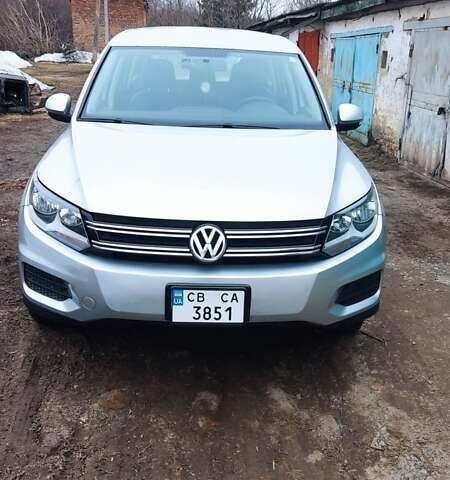 Серый Фольксваген Тигуан, объемом двигателя 1.98 л и пробегом 155 тыс. км за 12800 $, фото 1 на Automoto.ua