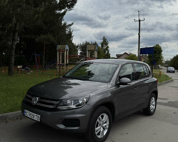 Сірий Фольксваген Тігуан, об'ємом двигуна 1.98 л та пробігом 199 тис. км за 10500 $, фото 1 на Automoto.ua