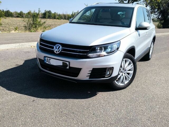 Серый Фольксваген Тигуан, объемом двигателя 2 л и пробегом 117 тыс. км за 12100 $, фото 1 на Automoto.ua