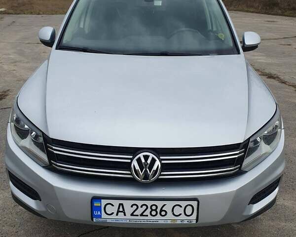 Сірий Фольксваген Тігуан, об'ємом двигуна 1.98 л та пробігом 90 тис. км за 13500 $, фото 1 на Automoto.ua