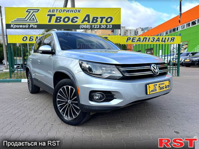 Серый Фольксваген Тигуан, объемом двигателя 2 л и пробегом 190 тыс. км за 12800 $, фото 1 на Automoto.ua
