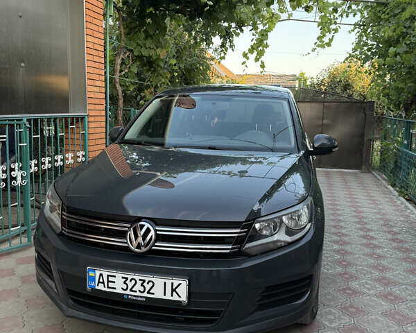 Сірий Фольксваген Тігуан, об'ємом двигуна 1.99 л та пробігом 250 тис. км за 14500 $, фото 1 на Automoto.ua