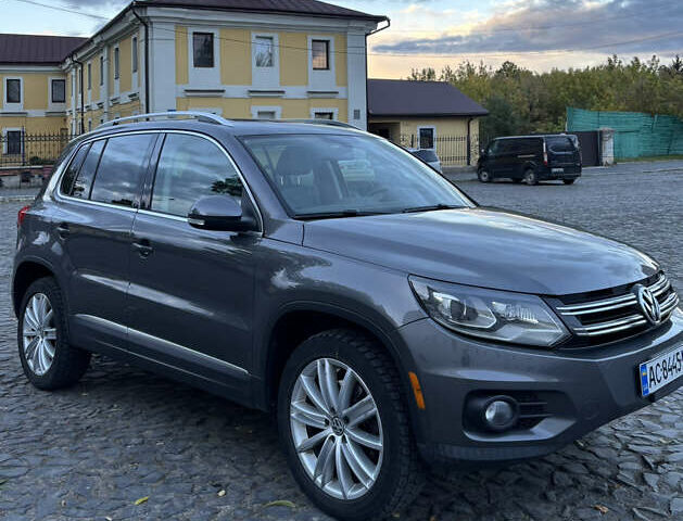 Серый Фольксваген Тигуан, объемом двигателя 1.98 л и пробегом 199 тыс. км за 13000 $, фото 1 на Automoto.ua