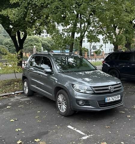Серый Фольксваген Тигуан, объемом двигателя 1.97 л и пробегом 85 тыс. км за 20000 $, фото 1 на Automoto.ua