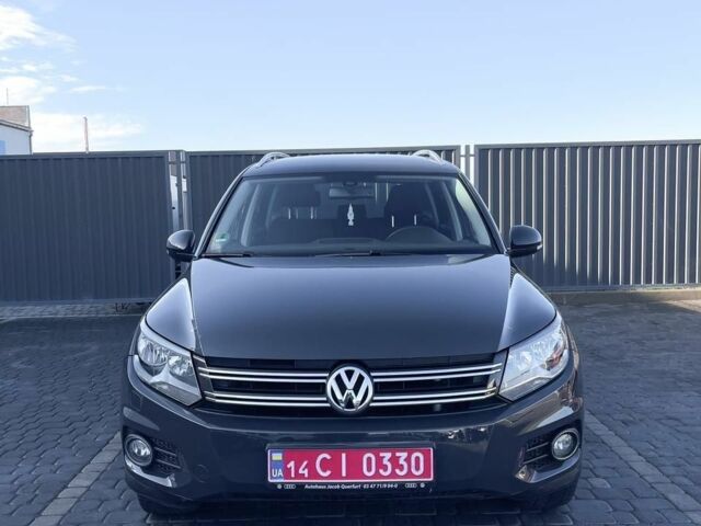 Серый Фольксваген Тигуан, объемом двигателя 2 л и пробегом 160 тыс. км за 17499 $, фото 1 на Automoto.ua