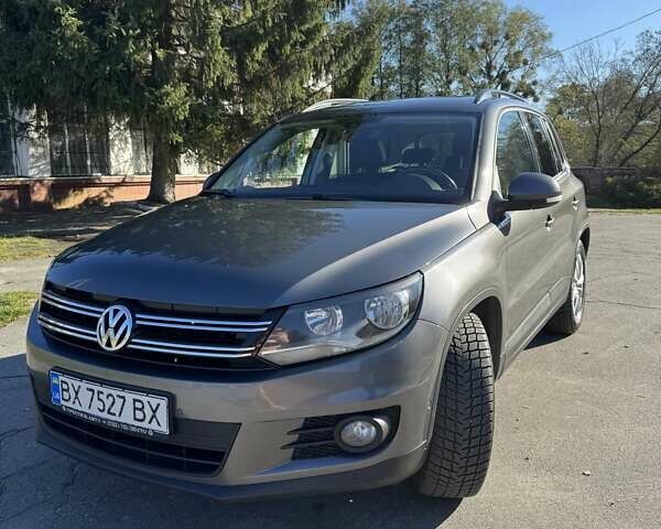 Серый Фольксваген Тигуан, объемом двигателя 1.97 л и пробегом 159 тыс. км за 16500 $, фото 1 на Automoto.ua