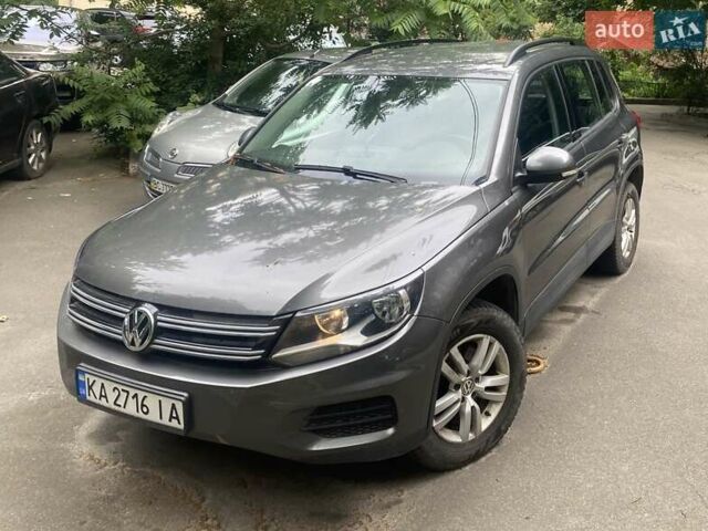 Серый Фольксваген Тигуан, объемом двигателя 2 л и пробегом 95 тыс. км за 14976 $, фото 1 на Automoto.ua
