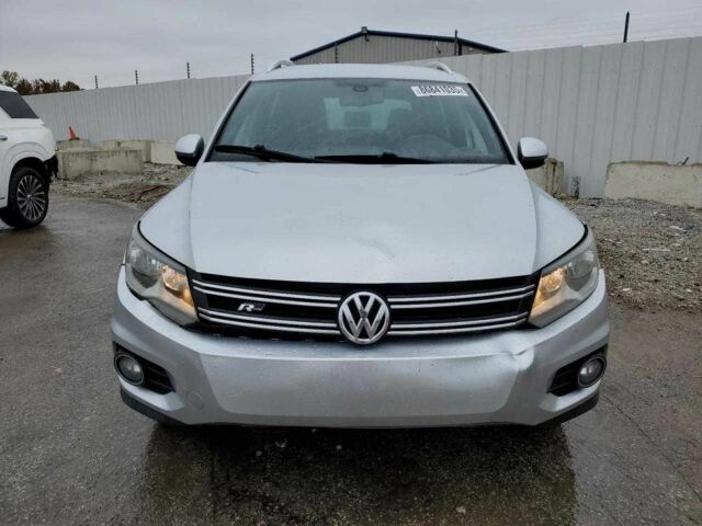 Сірий Фольксваген Тігуан, об'ємом двигуна 2 л та пробігом 126 тис. км за 3000 $, фото 1 на Automoto.ua